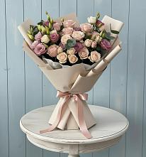 Букет цветов из:  Розы и Лизиантусы в Могоче