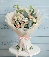 Букет цветов из:  Розы и Лизиантусы в Могоче