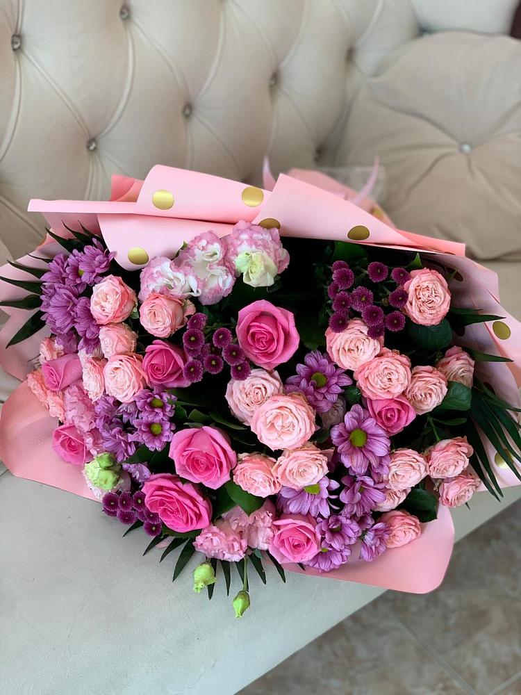 Букет цветов из: Хризантемы, Розы и Лизиантусы в Могоче