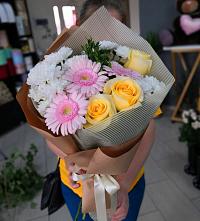 Букет цветов из:  Герберы, Розы и Хризантемы в Могоче
