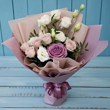 Букет цветов из:  Розы и Лизиантусы в Могоче