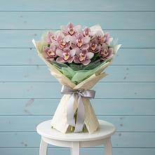 Букет цветов из:  Орхидеи и Розы в Могоче