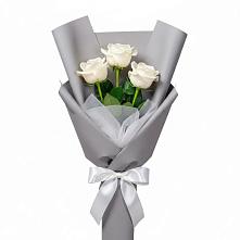 Букет 3 белые розы в Могоче