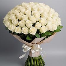 Букет 101 беля роза Белоснежка в Могоче