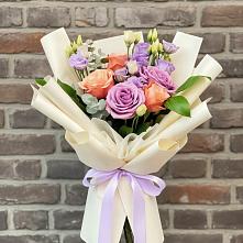 Букет цветов из:  Лизиантусы и Розы #REPLACE_PRED# Могоче