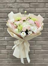 Букет цветов из:  Гвоздики, Розы, Лизиантусы и Хризантемы в Могоче