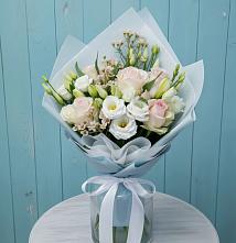 Букет цветов из:  Розы и Лизиантусы в Могоче