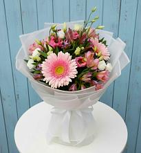 Букет цветов из:  Герберы, Альстромерии и Лизиантусы в Могоче