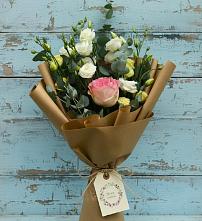 Букет цветов из:  Розы и Лизиантусы в Могоче