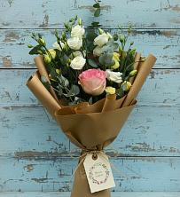 Букет цветов из:  Розы и Лизиантусы в Могоче